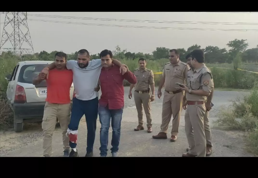 Noida Police: नोएडा पुलिस की 2013 में मौत हो चुकी बदमाश से हुई मुठभेड़, जानिए ये अजब गजब मामला Noida Police: नोएडा पुलिस की 2013 में मौत हो चुकी बदमाश से हुई मुठभेड़, जानिए ये अजब गजब मामला