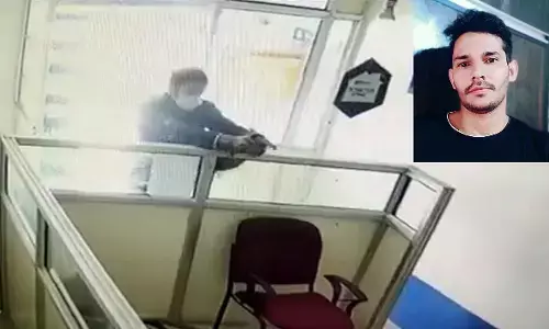 рд╕реЗрдирд╛ рдиреЗ рд▓рд┐рдпрд╛ рдмрджрд▓рд╛ : рдЬрдореНрдореВ-рдХрд╢реНрдореАрд░ рдореЗрдВ рдмреИрдВрдХ рдореИрдиреЗрдЬрд░ рдХреА рд╣рддреНрдпрд╛ рдХрд░рдиреЗ рд╡рд╛рд▓рд╛ рдЖрддрдВрдХреА рд╢реЛрдкрд┐рдпрд╛рдВ рдореБрдарднреЗрдбрд╝ рдореЗрдВ рд╣реБрдЖ рдвреЗрд░ рд╕реЗрдирд╛ рдиреЗ рд▓рд┐рдпрд╛ рдмрджрд▓рд╛ : рдЬрдореНрдореВ-рдХрд╢реНрдореАрд░ рдореЗрдВ рдмреИрдВрдХ рдореИрдиреЗрдЬрд░ рдХреА рд╣рддреНрдпрд╛ рдХрд░рдиреЗ рд╡рд╛рд▓рд╛ рдЖрддрдВрдХреА рд╢реЛрдкрд┐рдпрд╛рдВ рдореБрдарднреЗрдбрд╝ рдореЗрдВ рд╣реБрдЖ рдвреЗрд░