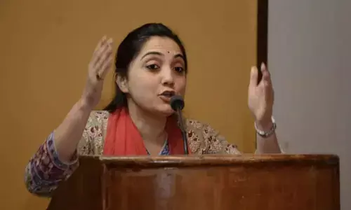 Nupur Sharma की बढ़ती जा रही मुश्किलें, बंगाल पुलिस ने 20 जून को हाजिर होने का भेजा समन Nupur Sharma की बढ़ती जा रही मुश्किलें, बंगाल पुलिस ने 20 जून को हाजिर होने का भेजा समन