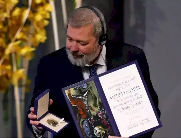 Russia Ukraine War: रूसी पत्रकार Dmitry Muratov ने यूक्रेन के बच्चों की मदद के लिए बेचा नोबेल पुरस्कार, नीलामी ने तोड़े सभी रिकॉर्ड