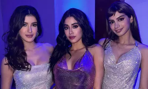 Janhvi Kapoor Sexy Video: Sexy Dress पहन कपूर बहन Janhvi Kapoor, Khushi Kapoor और Shanaya ने बढ़ाया टेम्परेचर Janhvi Kapoor Sexy Video: Sexy Dress पहन कपूर बहन Janhvi Kapoor, Khushi Kapoor और Shanaya ने बढ़ाया टेम्परेचर