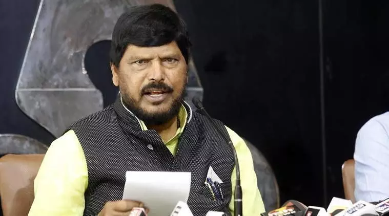 रामदास अठावले का बड़ा बयान, असली शिवसेना एकनाथ शिंदे की, महाराष्ट्र में BJP की सरकार बनेगी फड़णवीस CM बनेंगे रामदास अठावले का बड़ा बयान, असली शिवसेना एकनाथ शिंदे की, महाराष्ट्र में BJP की सरकार बनेगी फड़णवीस CM बनेंगे