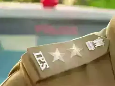 शासन ने किया 15 IPS अधिकारियों का ट्रांसफर, देखिए पूरी लिस्ट शासन ने किया 15 IPS अधिकारियों का ट्रांसफर, देखिए पूरी लिस्ट