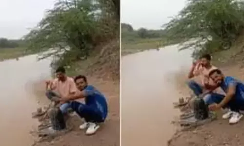 बीयर से किया शिवलिंग का अभिषेक फिर बनाया वीडियो, चंडीगढ़ से सामने आया एक रोचक मामला बीयर से किया शिवलिंग का अभिषेक फिर बनाया वीडियो, चंडीगढ़ से सामने आया एक रोचक मामला