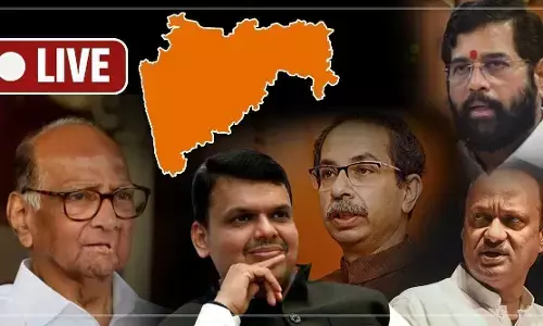 चुनाव आयोग पहुंची महाराष्ट्र की सियासी लड़ाई, अविश्वास प्रस्ताव खारिज, सड़कों पर उपद्रव शिंदे के सांसद बेटे के ऑफिस में तोड़फोड़, मुंबई में धारा 144 चुनाव आयोग पहुंची महाराष्ट्र की सियासी लड़ाई, अविश्वास प्रस्ताव खारिज, सड़कों पर उपद्रव शिंदे के सांसद बेटे के ऑफिस में तोड़फोड़, मुंबई में धारा 144