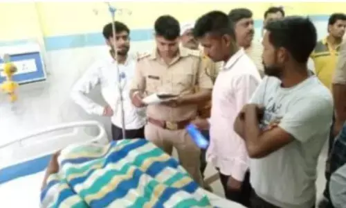 आंधी-पानी के बीच गिरी आकाशीय बिजली, दो बच्चों की मौत, तीसरा गंभीर आंधी-पानी के बीच गिरी आकाशीय बिजली, दो बच्चों की मौत, तीसरा गंभीर