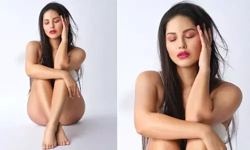 Sunny Leone के Bold Photoshoot ने बढ़ाया इंटरनेट का टेम्परेचर, एक्ट्रेस की Hot Photo देख यूजर्स का छूटा पसीना