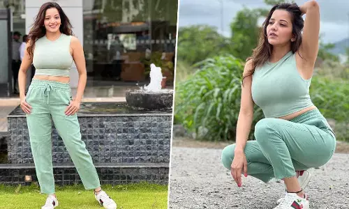 भोजपुरी एक्ट्रेस Monalisa ने स्पोर्ट्स ब्रा पहन लगाया हॉटनेस का तड़का, एक्ट्रेस का ग्लैमरस अवतार देख यूजर्स हुए लट्टू