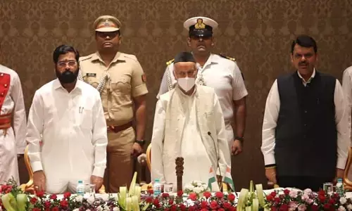 Maharashtra Politics LIVE: рдПрдХрдирд╛рде рд╢рд┐рдВрджреЗ рдиреЗ рд▓реА рд╕реАрдПрдо рдкрдж рдХреА рд╢рдкрде, рджреЗрд╡реЗрдВрджреНрд░ рдлрдбрдгрд╡реАрд╕ рдмрдиреЗ рдбрд┐рдкреНрдЯреА рд╕реАрдПрдо, PM рдореЛрджреА рдиреЗ рджреА рдмрдзрд╛рдИ Maharashtra Politics LIVE: рдПрдХрдирд╛рде рд╢рд┐рдВрджреЗ рдиреЗ рд▓реА рд╕реАрдПрдо рдкрдж рдХреА рд╢рдкрде, рджреЗрд╡реЗрдВрджреНрд░ рдлрдбрдгрд╡реАрд╕ рдмрдиреЗ рдбрд┐рдкреНрдЯреА рд╕реАрдПрдо, PM рдореЛрджреА рдиреЗ рджреА рдмрдзрд╛рдИ