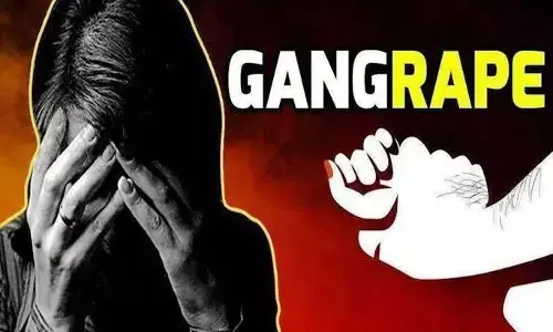 बड़ी बहन ने छोटी बहन का कराया गैंगरेप, विरोध करने पर गला घोंटकर कर दी हत्या बड़ी बहन ने छोटी बहन का कराया गैंगरेप, विरोध करने पर गला घोंटकर कर दी हत्या