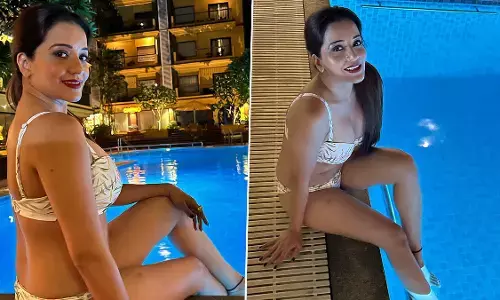 Monalisa Photos: भोजपुरी एक्ट्रेस मोनालिसा ने सेक्सी पर्सनालिटी से मचाया तहलका, Hot फोटोज हुई वायरल