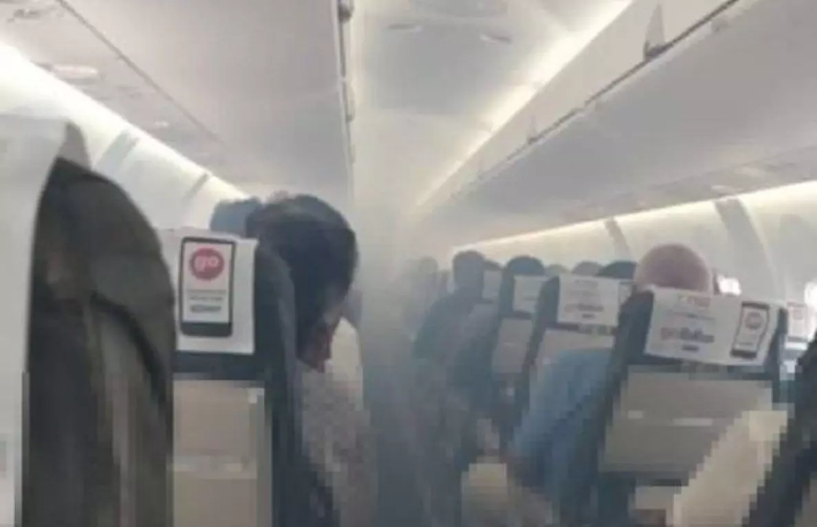 SpiceJet plane Emergency Landing: दिल्ली एयरपोर्ट पर स्पाइस जेट के विमान की इमरजेंसी लैंडिंग, केबिन से निकला धुआं