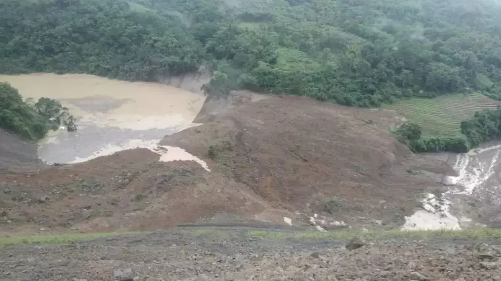 Manipur Landslide: मणिपुर भूस्खलन का CM बीरेन सिंह ने लिया जायजा, हादसे में अब तक 81 लोगों की मौत Manipur Landslide: मणिपुर भूस्खलन का CM बीरेन सिंह ने लिया जायजा, हादसे में अब तक 81 लोगों की मौत