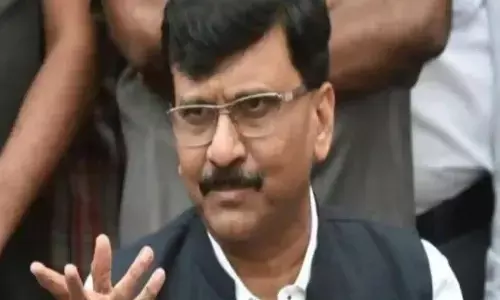 Maharashtra: संजय राउत के खिलाफ जमानती वारंट जारी, किरीट सोमैया की पत्नी ने दायर की थी याचिका Maharashtra: संजय राउत के खिलाफ जमानती वारंट जारी, किरीट सोमैया की पत्नी ने दायर की थी याचिका