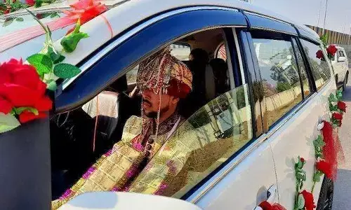 वाराणसी में विवाह के बाद ससुराल जा रही दुल्हन दुल्हा को कार में बिठाकर प्रेमी के साथ फुर्र और फिर.. वाराणसी में विवाह के बाद ससुराल जा रही दुल्हन दुल्हा को कार में बिठाकर प्रेमी के साथ फुर्र और फिर..