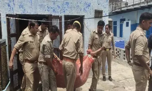 करीब आधा घंटा तक चला व्यापारी के घर में खूनी खेल, बुजुर्ग दंपती की हत्या, सीसीटीवी में दिखे बदमाश करीब आधा घंटा तक चला व्यापारी के घर में खूनी खेल, बुजुर्ग दंपती की हत्या, सीसीटीवी में दिखे बदमाश