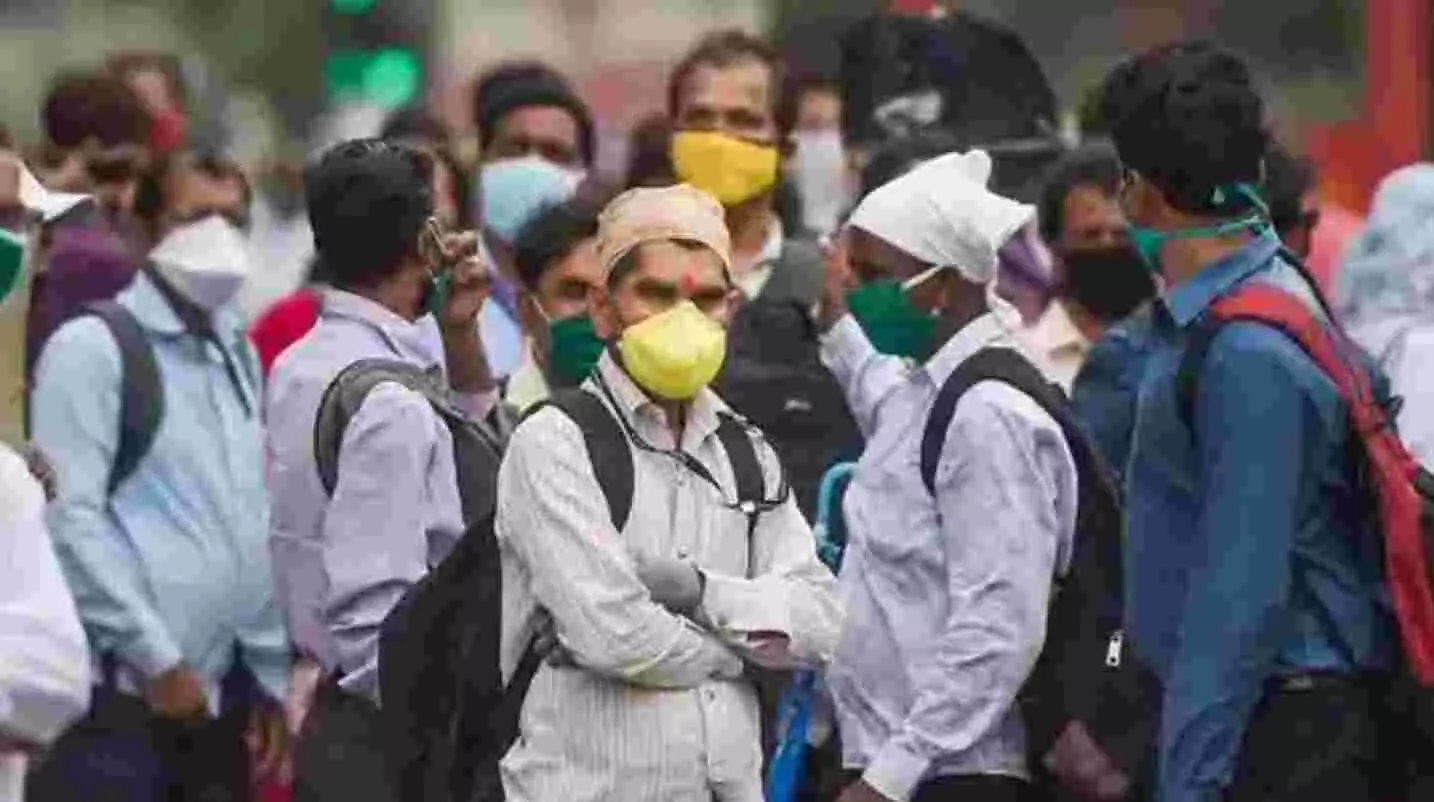 CoronaVirus Mask : सावधान, नहीं टला कोरोना का खतरा? इस शहर में फेस मास्क न लगाने पर लगेगा 500 रुपये का जुर्माना CoronaVirus Mask : सावधान, नहीं टला कोरोना का खतरा? इस शहर में फेस मास्क न लगाने पर लगेगा 500 रुपये का जुर्माना