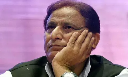 UP News: आजम खान के परिवार पर ED का शिकंजा, बेटे अब्दुल्ला और पत्नी को ED का नोटिस UP News: आजम खान के परिवार पर ED का शिकंजा, बेटे अब्दुल्ला और पत्नी को ED का नोटिस