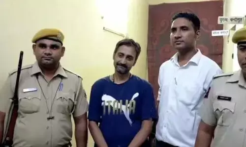 नूपुर का सिर कलम करने पर मकान देने का ऐलान करने वाले अजमेर दरगाह के खादिम सलमान चिश्ती गिरफ़्तार, वीडियो हुआ था वायरल नूपुर का सिर कलम करने पर मकान देने का ऐलान करने वाले अजमेर दरगाह के खादिम सलमान चिश्ती गिरफ़्तार, वीडियो हुआ था वायरल