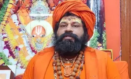 काली फिल्म की निर्माता से बोले अयोध्या हनुमानगढ़ी के महंत, क्या इच्छा है? तुम्हारा भी सिर तन से जुदा हो जाए! काली फिल्म की निर्माता से बोले अयोध्या हनुमानगढ़ी के महंत, क्या इच्छा है? तुम्हारा भी सिर तन से जुदा हो जाए!