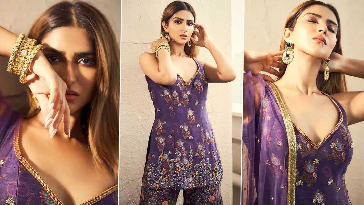 Pranutan Bahl Sexy Video Photos: प्रनूतन बहल का Traditional Outfit में दिखा स्टनिंग अवतार, यूजर्स का धड़का दिल Pranutan Bahl Sexy Video Photos: प्रनूतन बहल का Traditional Outfit में दिखा स्टनिंग अवतार, यूजर्स का धड़का दिल