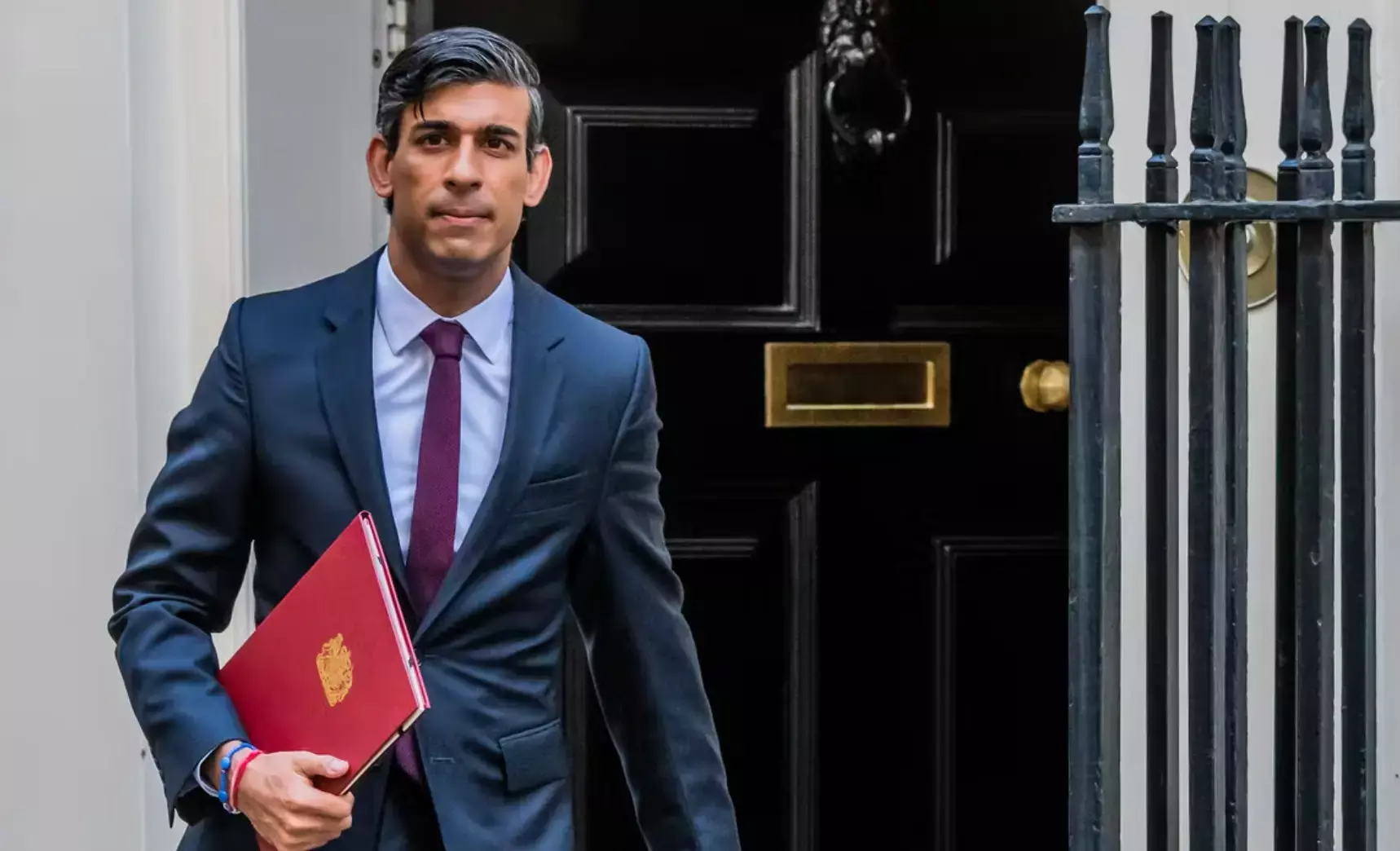 जानिए- कौन हैं भारतीय मूल के नेता ऋषि सुनक, जो बन सकते हैं ब्रिटेन के अगले प्रधानमंत्री जानिए- कौन हैं भारतीय मूल के नेता ऋषि सुनक, जो बन सकते हैं ब्रिटेन के अगले प्रधानमंत्री