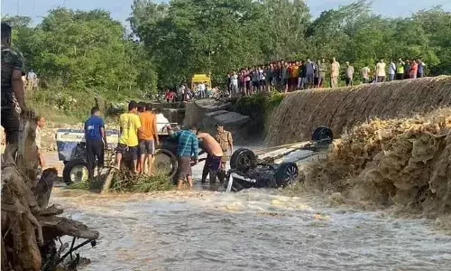 उत्तराखंड में बेहद दुखद हादसा: उफनाई नदी में कार बहने से नौ लोगों की मौत, CM धामी ने जताया शोक