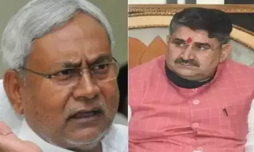 BJP कोटे के मंत्री ने किया अधिकारियों का तबादला, CM नीतीश कुमार ने लगा दी रोक, मंत्री जी खफा, कहा- अब नहीं लगाऊंगा जनता दरबार BJP कोटे के मंत्री ने किया अधिकारियों का तबादला, CM नीतीश कुमार ने लगा दी रोक, मंत्री जी खफा, कहा- अब नहीं लगाऊंगा जनता दरबार