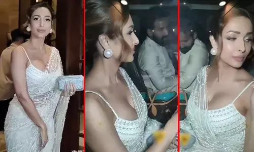 Malaika Arora Sexy Video Photos: मलाइका अरोड़ा ने साड़ी में ढाया कहर, Sexy Video देखकर फैंस के छूटे पसीने Malaika Arora Sexy Video Photos: मलाइका अरोड़ा ने साड़ी में ढाया कहर, Sexy Video देखकर फैंस के छूटे पसीने