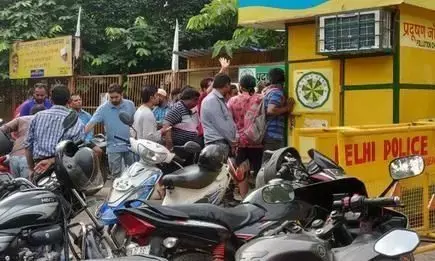अगर आपके पास कोई वाहन है तो जरूर पढ़ें ये खबर वरना भरना पड़ेगा 10000 हजार का जुर्माना, जांच के लिए अधिकारियों की हुई बैठक अगर आपके पास कोई वाहन है तो जरूर पढ़ें ये खबर वरना भरना पड़ेगा 10000 हजार का जुर्माना, जांच के लिए अधिकारियों की हुई बैठक