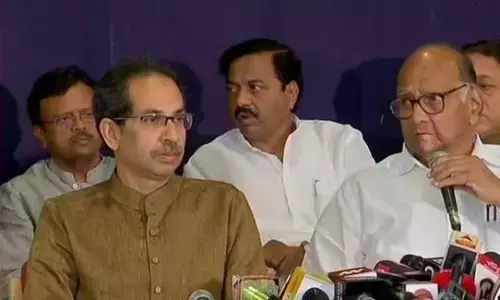 महाराष्ट्र विधान परिषदः शिवसेना ने नेता प्रतिपक्ष के पद के लिए दावेदारी पेश की, जानें किस दल के पास कितने MLC महाराष्ट्र विधान परिषदः शिवसेना ने नेता प्रतिपक्ष के पद के लिए दावेदारी पेश की, जानें किस दल के पास कितने MLC