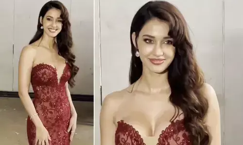 Disha Patani Sexy Video Phot: दिशा पाटनी ने रेड डीप नेक बॉडीकॉन ड्रेस में ढाया कहर, आप भी देखिए एक्ट्रेस का हॉट वीडियो Disha Patani Sexy Video Phot: दिशा पाटनी ने रेड डीप नेक बॉडीकॉन ड्रेस में ढाया कहर, आप भी देखिए एक्ट्रेस का हॉट वीडियो