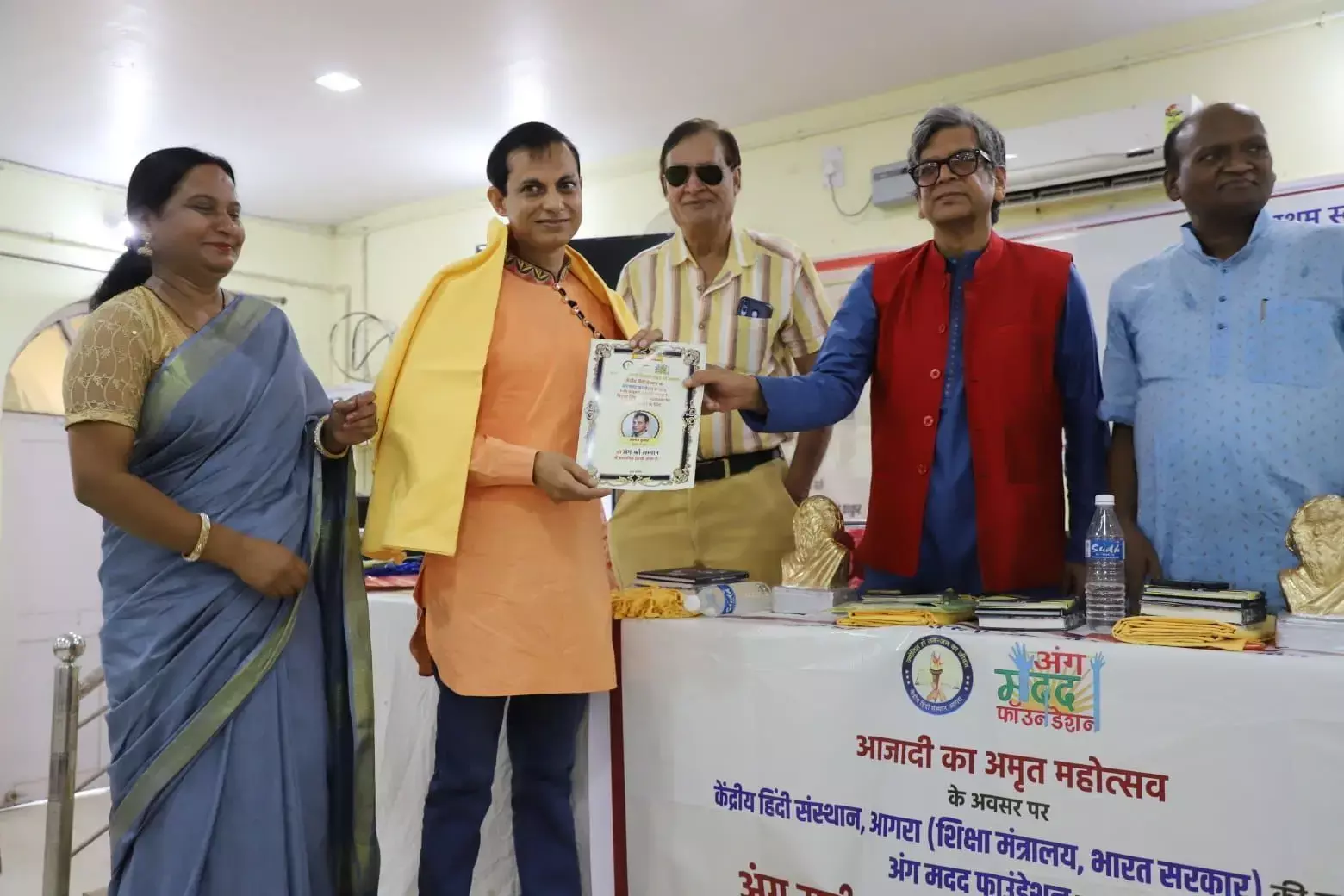 भागलपुर में हुआ अंग राष्ट्रीय साहित्य संगम उद्घाटन, नई पीढ़ी को स्वाधीनता संग्राम के इतिहास से रूबरू कराना जरूरी पद्मश्री उषा किरण खान भागलपुर में हुआ अंग राष्ट्रीय साहित्य संगम उद्घाटन, नई पीढ़ी को स्वाधीनता संग्राम के इतिहास से रूबरू कराना जरूरी पद्मश्री उषा किरण खान