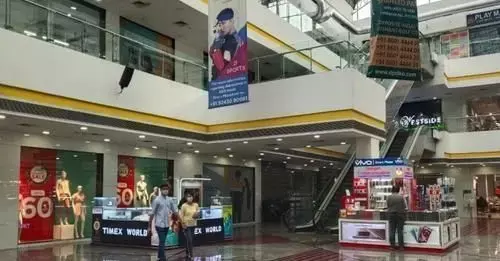 LuLu Mall में नमाज के बाद अब पढ़ेंगे हनुमान चालीसा, मॉल से कैसे जुड़ा ये विवाद