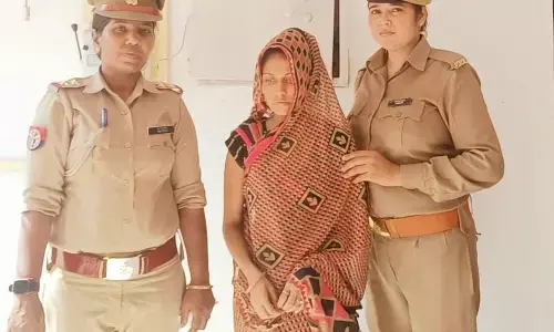 रूपये लेकर शादी करने और चुपके से माल बटोरकर रफूचक्कर होने वाली दूल्हन को पुलिस ने किया गिरफ्तार रूपये लेकर शादी करने और चुपके से माल बटोरकर रफूचक्कर होने वाली दूल्हन को पुलिस ने किया गिरफ्तार
