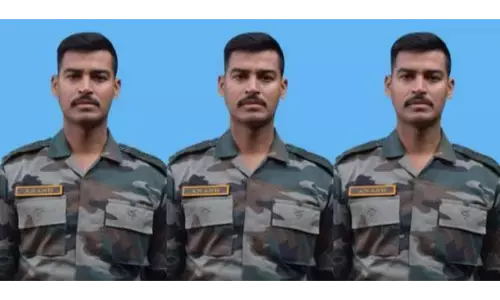 जम्मू-कश्मीर में नियंत्रण रेखा के पास फटा ग्रेनेड, बिहार के कैप्टन आनंद शहीद जम्मू-कश्मीर में नियंत्रण रेखा के पास फटा ग्रेनेड, बिहार के कैप्टन आनंद शहीद