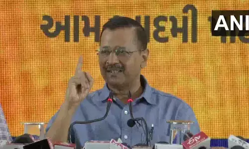 दिल्ली-पंजाब के बाद अब गुजरात में मिलेगी फ्री बिजली, CM केजरीवाल ने किया बड़ा ऐलान, फ्री रेवड़ी पर कह दी बड़ी बात दिल्ली-पंजाब के बाद अब गुजरात में मिलेगी फ्री बिजली, CM केजरीवाल ने किया बड़ा ऐलान, फ्री रेवड़ी पर कह दी बड़ी बात