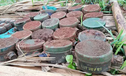 рдмрд╛рд░реВрджреА рд╕реБрд░рдВрдЧреЗ рдмрд┐рдЫрд╛рдХрд░ рд▓реЛрдЧреЛрдВ рдХреА рдЬрд╛рдиреЗрдВ рд▓реА рд╣реИрдВ рдореНрдпрд╛рдВрдорд╛рд░ рд╕реЗрдирд╛ рдиреЗ рдмрд╛рд░реВрджреА рд╕реБрд░рдВрдЧреЗ рдмрд┐рдЫрд╛рдХрд░ рд▓реЛрдЧреЛрдВ рдХреА рдЬрд╛рдиреЗрдВ рд▓реА рд╣реИрдВ рдореНрдпрд╛рдВрдорд╛рд░ рд╕реЗрдирд╛ рдиреЗ