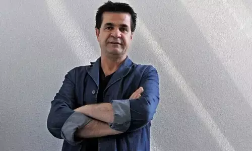 ईरानी फिल्मकार जफर पनाही को सजा पूरी करनी ही होगी