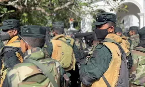 рд╢реНрд░реАрд▓рдВрдХрд╛ рдореЗрдВ рдкреНрд░рджрд░реНрд╢рдирдХрд╛рд░рд┐рдпреЛрдВ рдкрд░ рд╕реЗрдирд╛ рдХреА рдЬрд╡рд╛рдмреА рдХрд╛рд░реНрд░рд╡рд╛рдИ рд╢реБрд░реВ рд╢реНрд░реАрд▓рдВрдХрд╛ рдореЗрдВ рдкреНрд░рджрд░реНрд╢рдирдХрд╛рд░рд┐рдпреЛрдВ рдкрд░ рд╕реЗрдирд╛ рдХреА рдЬрд╡рд╛рдмреА рдХрд╛рд░реНрд░рд╡рд╛рдИ рд╢реБрд░реВ