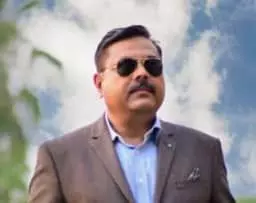 टीआरपी मास्टर के रूप में चर्चित टीवी संपादक संत प्रसाद ने टीवी9 भारतवर्ष से दिया इस्तीफ़ा, अब सभालेंगे इस चैनल का कार्यभार टीआरपी मास्टर के रूप में चर्चित टीवी संपादक संत प्रसाद ने टीवी9 भारतवर्ष से दिया इस्तीफ़ा, अब सभालेंगे इस चैनल का कार्यभार