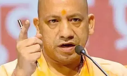 Hathras Breaking News: सड़क दुर्घटना में 6 कांवड़ियों की मौत मामले में हाथरस एसपी पर गिरी गाज, तत्काल चार्ज छोड़ने का निर्देश Hathras Breaking News: सड़क दुर्घटना में 6 कांवड़ियों की मौत मामले में हाथरस एसपी पर गिरी गाज, तत्काल चार्ज छोड़ने का निर्देश