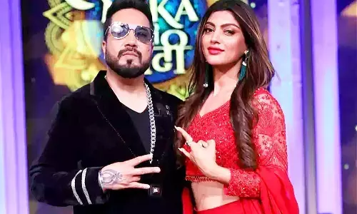 Swayamvar: Mika Di Vohti : मीका सिंह को मिली अपनी दुल्हनिया, सबको पछाड़ इस एक्ट्रेस ने जीता सिंगर का दिल Swayamvar: Mika Di Vohti : मीका सिंह को मिली अपनी दुल्हनिया, सबको पछाड़ इस एक्ट्रेस ने जीता सिंगर का दिल