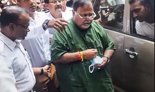 SSC Scam: पार्थ चटर्जी को AIIMS भुवनेश्वर से मिली छुट्टी, अब तीन अगस्त तक कोलकाता में ईडी की हिरासत में रहेंगे