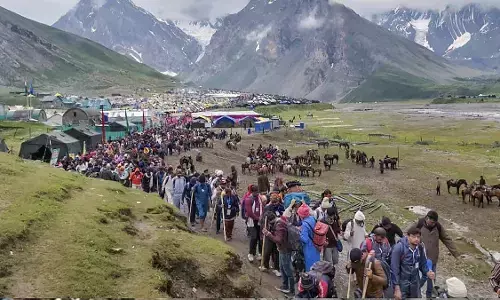 Amarnath Yatra 2022: अमरनाथ में गुफा मंदिर के पास भारी बारिश के बाद आई बाढ़, 4,000 तीर्थयात्री किए गए रेस्क्यू