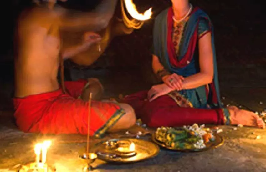 तंत्र विधा के नाम पर हडपे 50000 रुपये, तांत्रिक महिला से करता था अश्लील हरकत, अब महिला ने किया ये काम तंत्र विधा के नाम पर हडपे 50000 रुपये, तांत्रिक महिला से करता था अश्लील हरकत, अब महिला ने किया ये काम