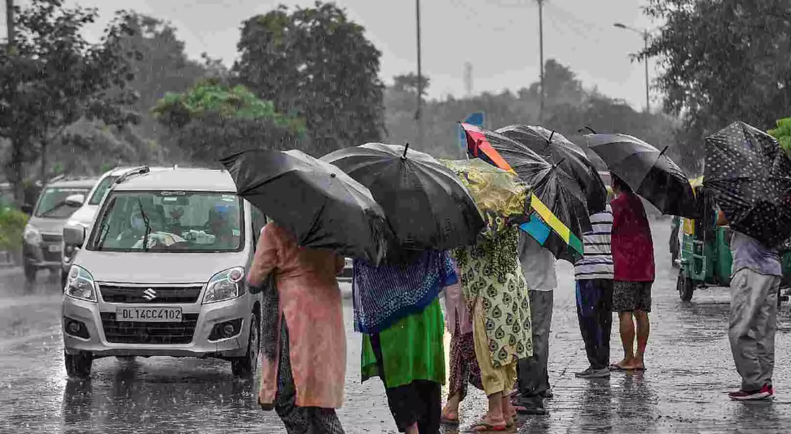 Uttar Pradesh Weather Update : लखनऊ समेत 50 जिलों में भारी बारिश की चेतावनी