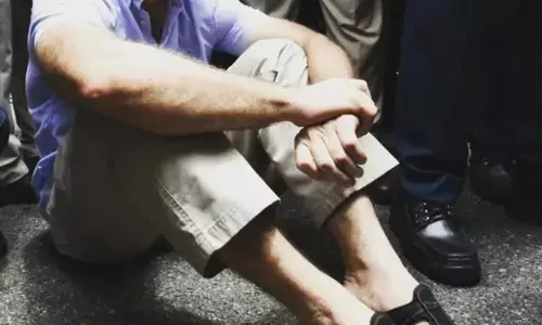 देश की सबसे पुरानी पार्टी की जिम्मेदारी, सफलताओं-विफलताओं का बोझ, सौभाग्य या दुर्भाग्य से गांधी, क्या सोच रहा होगा ? देश की सबसे पुरानी पार्टी की जिम्मेदारी, सफलताओं-विफलताओं का बोझ, सौभाग्य या दुर्भाग्य से गांधी, क्या सोच रहा होगा ?