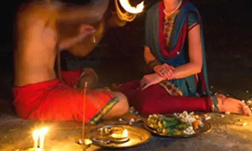 तंत्र विधा के नाम पर हडपे 50000 रुपये, तांत्रिक महिला से करता था अश्लील हरकत, अब महिला ने किया ये काम तंत्र विधा के नाम पर हडपे 50000 रुपये, तांत्रिक महिला से करता था अश्लील हरकत, अब महिला ने किया ये काम