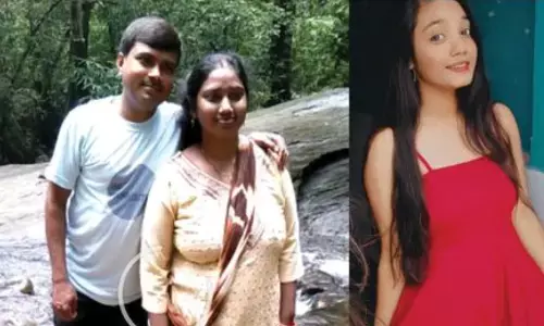 लखनऊ में JE ने परिवार समेत खा लिया जहर, पति-पत्नी और बेटी तीनों की मौत, सुसाइड नोट में बताई बजह! लखनऊ में JE ने परिवार समेत खा लिया जहर, पति-पत्नी और बेटी तीनों की मौत, सुसाइड नोट में बताई बजह!